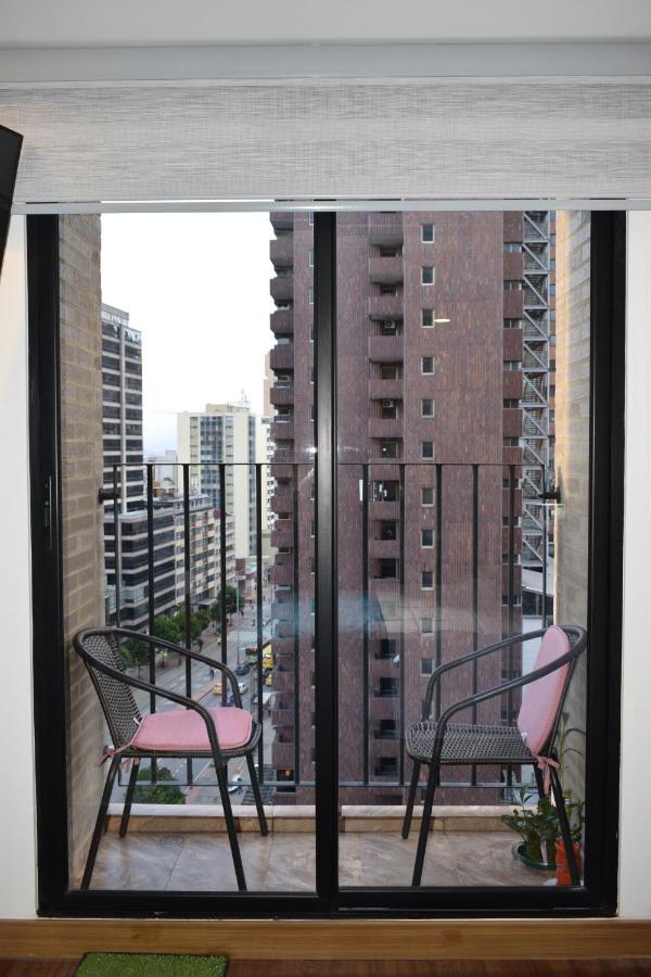 Toscano S Aparta Estudio Hospedaje Amoblado Torre 2 Equilibrium Bogota Exterior photo